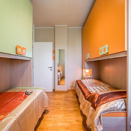 Appartamento A Modena, Comodo A Tutti I Servizi Exterior foto